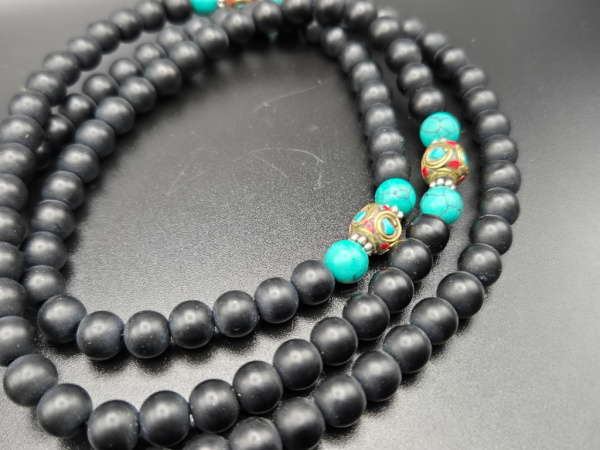 Shaligram Mala-Gebetskette mit Ethno-Schmuck | 108+1 Perlen | ca. 8mm